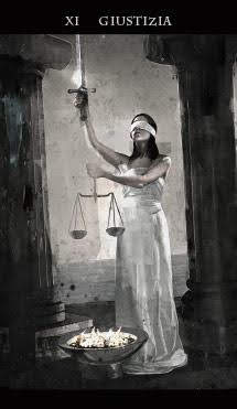 Darkness of Light Tarot